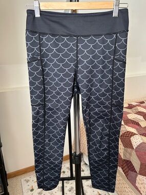 Constantly Varied Gear Cropped Leggings Small
